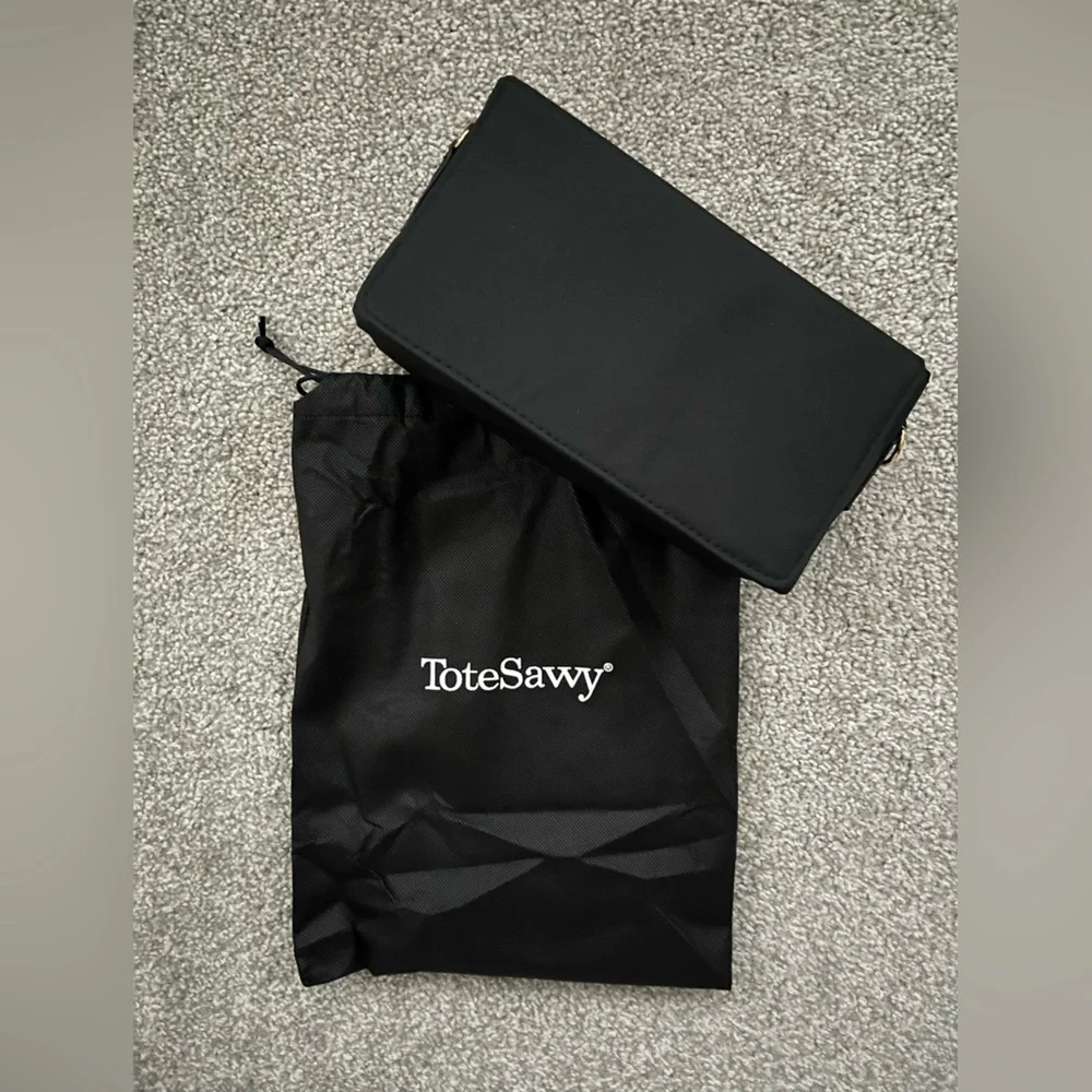 NWT Totesavvy Black Crossbody Diaper Bag with Changing Mat